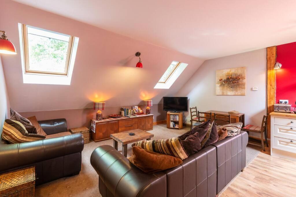 The Beeches Studio, Highlands Of Scotland Newtonmore Exteriör bild