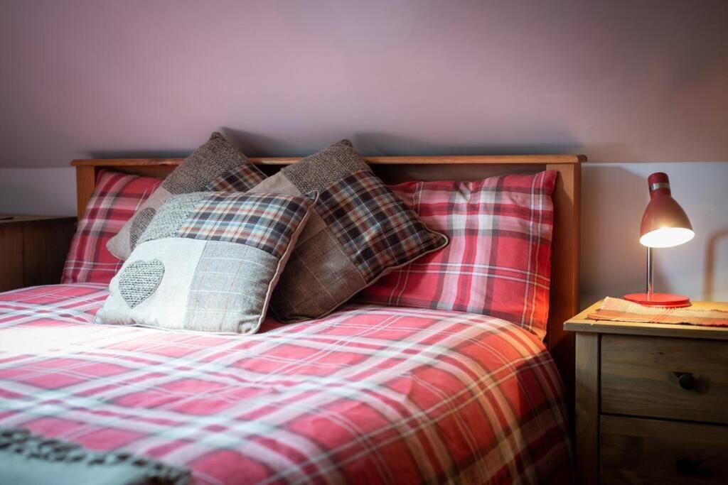 The Beeches Studio, Highlands Of Scotland Newtonmore Exteriör bild